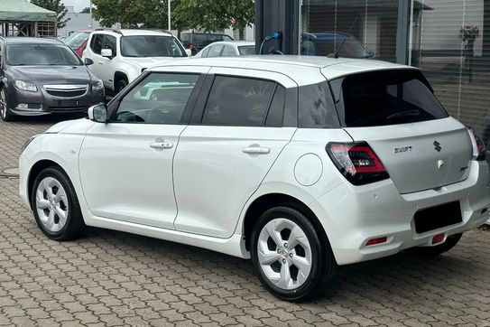 Suzuki Swift Premium Plus 1.2 Dualjet CVT SHVS