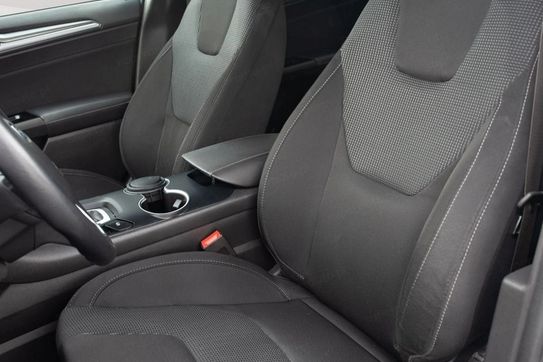 Ford Mondeo 2.0 Hybrid