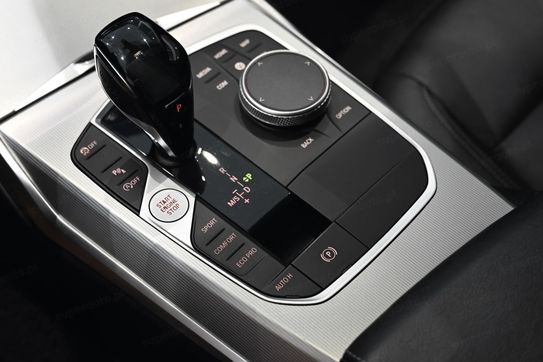 BMW Seria 3 330i Luxury Line aut