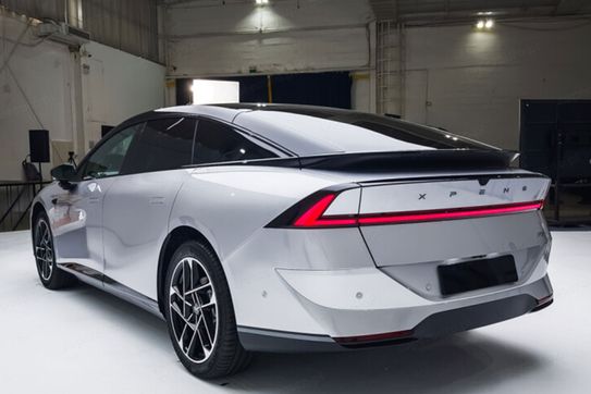 XPENG P7+ Performance Pro  74.9 kWh AWD