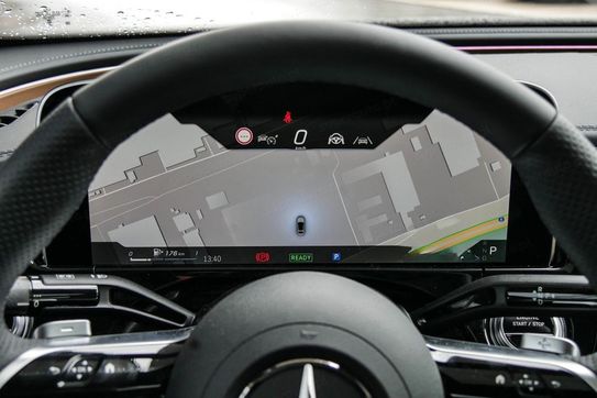 Mercedes Klasa E 200 4-Matic AMG