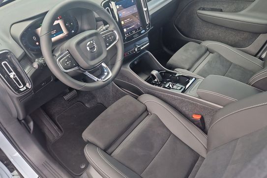 Volvo XC40 B3 Plus Dark