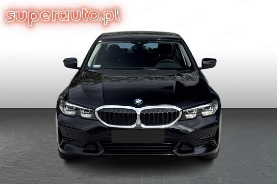 BMW Seria 3 318i Advantage