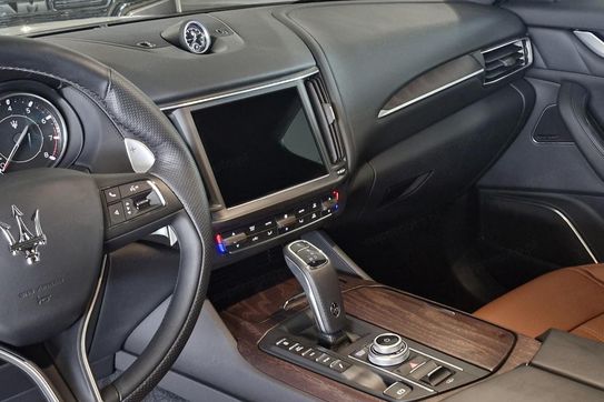 Maserati Levante GT AWD Nerissimo Sport