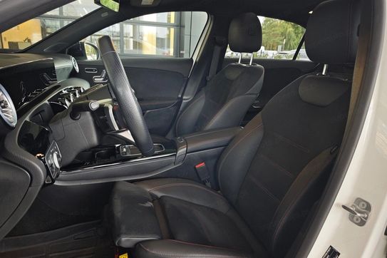 Mercedes Klasa A A 220 4-Matic AMG Line 8G-DCT