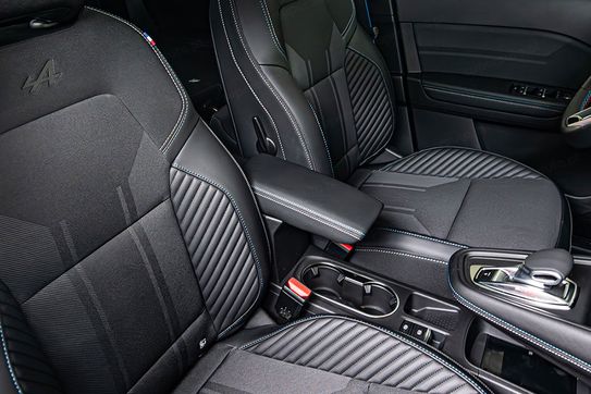 Renault Captur Esprit Alpine 1.3 TCe mHEV