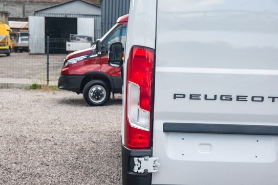 Peugeot Boxer Heavy L3H2 Zabudowa Brygadowa AT8