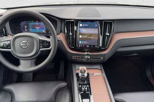 Volvo XC60 B4 B Plus Bright