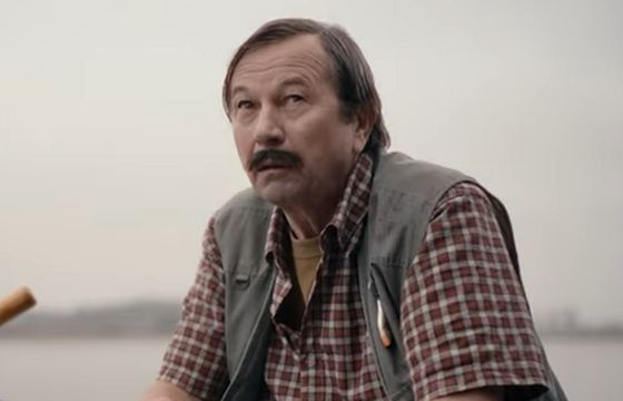 Piotr Cyrwus w nowej kampanii Lidla. Sieć promuje ofertę rybną