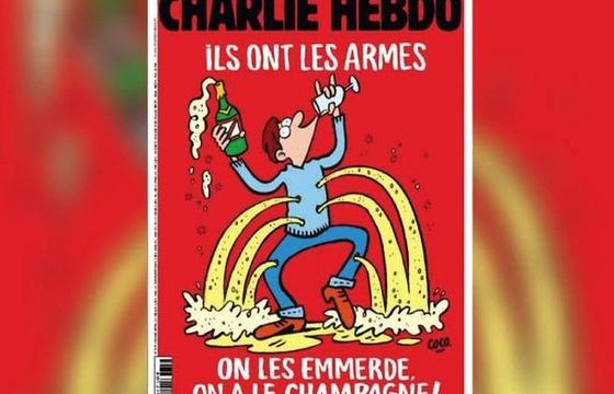 „Charlie Hebdo” odpowiada okładką na zamachy w Paryżu. „To wygląda na efekt strachu”