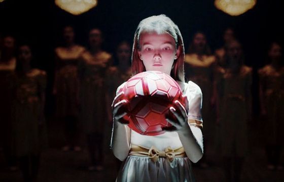 Nike w nowej kampanii odpowiada „z czego zrobione są dziewczynki” (wideo)