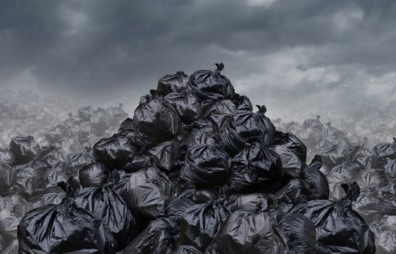 Rząd zadowolony z efektów ustawy śmieciowej