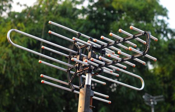 TVN oszacuje wpływ nadawania przez TVP w starym standardzie