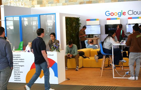 AI wchodzi w każdą warstwę rzeczywistości. Korespondencja z TechCrunch Disrupt 2025