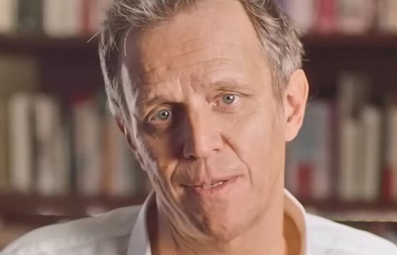 Popyt na AI pomaga marketingowi. Gigant podnosi prognozę