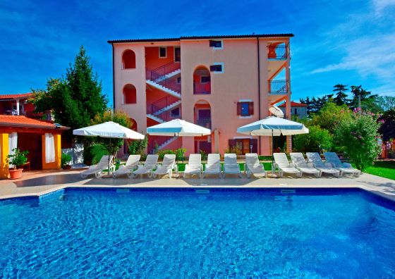 Apartments And Rooms With A Swimming Pool Novigrad - 6951