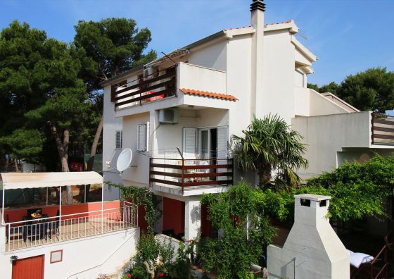 Apartments Eva Primosten