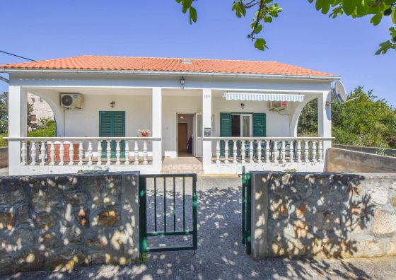 House Sun and Sea Olib