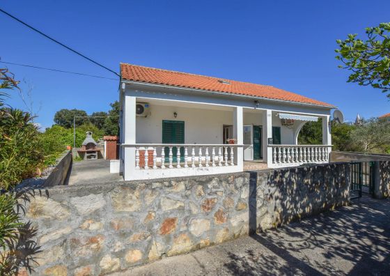 House Sun and Sea Olib