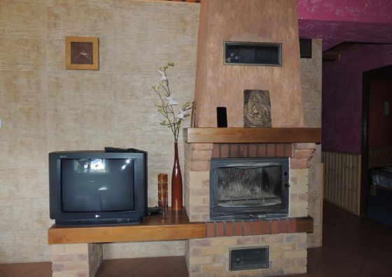 Dom nad jeziorem i w otoczeniu lasów Biskupiec