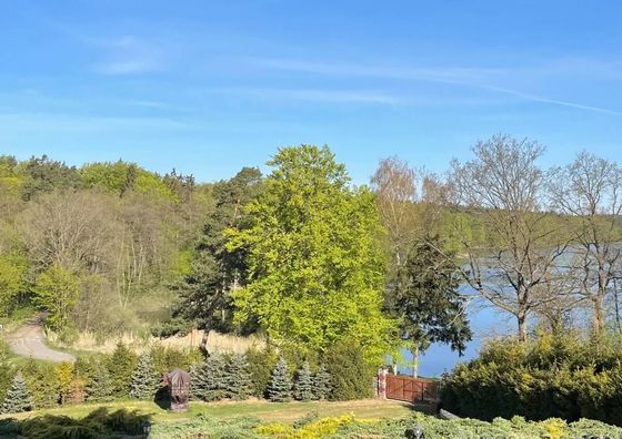 Dom nad Jeziorem - Basen - Sauna - Jacuzzi - Kort tenisowy Zduny