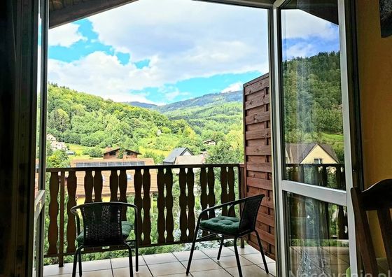 Dom gościnny Pod Zapalenicą w centrum Szczyrk