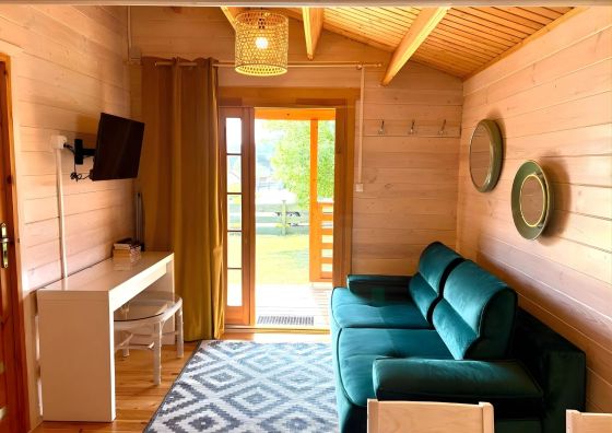 Pod Dziką Jabłonią 1