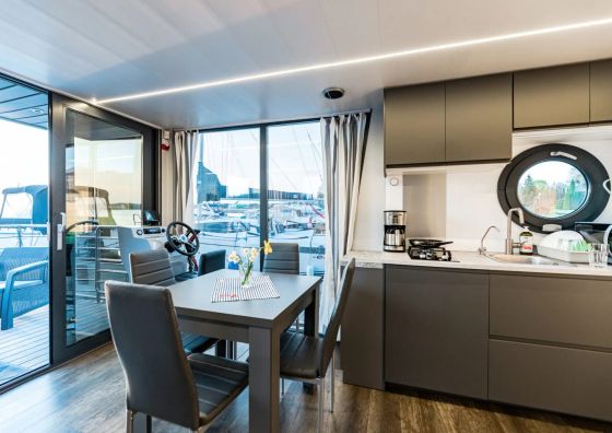 Domki na wodzie Topiko Czarter - Leśna Przystań