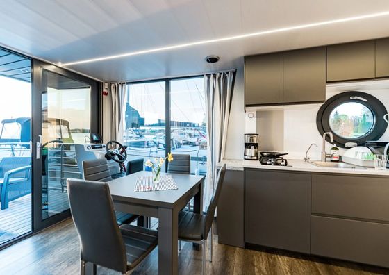 Domki na wodzie Topiko Czarter - Port przy hotelu Ognisty Ptak