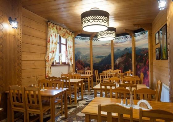 Dom gościnny Schronisko PTTK Trzy Korony Sromowce Niżne