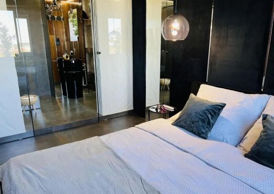 LUKSUSOWE Waikiki w Krainie Alicji