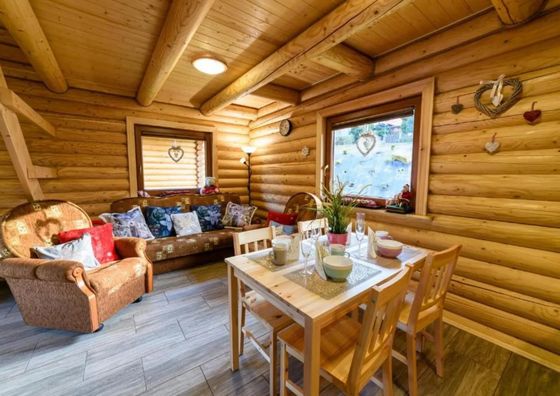 Domki Swojskie Chatki Szczytna