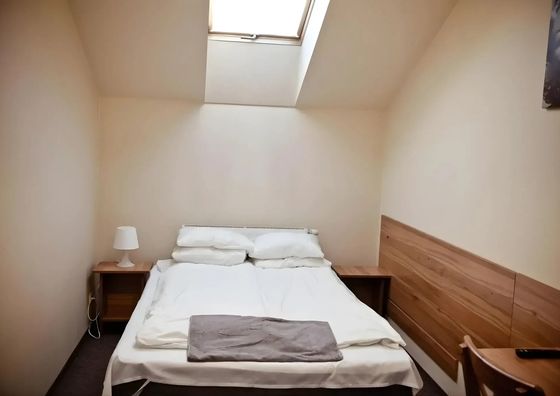 KOLUMNY 217- tanie noclegi pracownicze Łódź