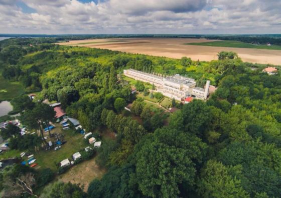 CENTRUM SZKOLEŃ I KONFERENCJI GEOVITA W JADWISINIE