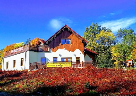 Szkolne Schronisko Młodzieżowe Plum Piechowice