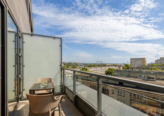 Hanza Tower 639
