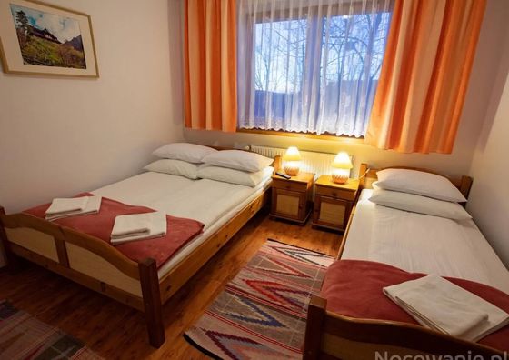 Jaroszówka Jarosy, Ząb