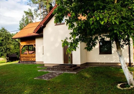 POD LASEM U SURAJÓW