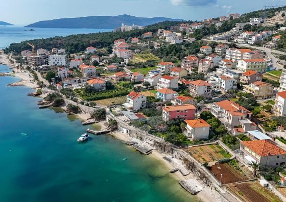 Apartments Vin Seget Donji