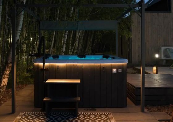 Między Brzozami / Domy w lesie