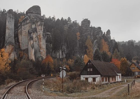 Soukromí pod skalami