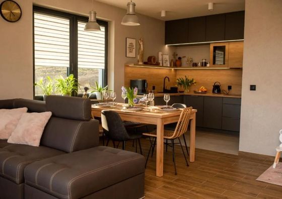 W Sercu Kotliny - luksusowe wille 8 osobowe z balią opalaną drewnem i widokiem na góry Marcinów