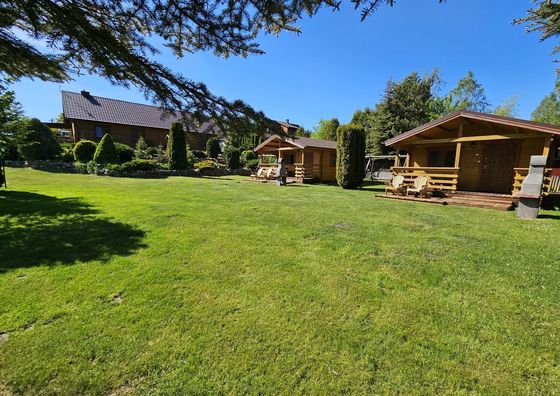 Pokoje i domki PRZY LEŚNICZÓWCE Wiele