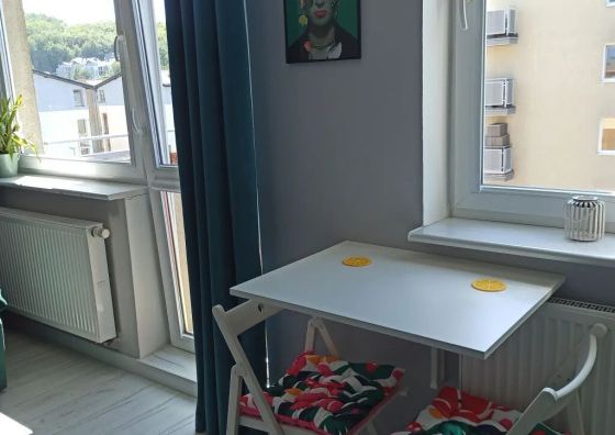 Apartament Frida - jasna i przytulna kawalerka Reda