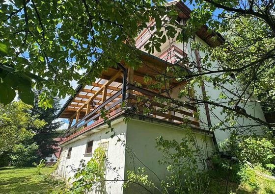 Dom nad Jeziorem Mucharskim