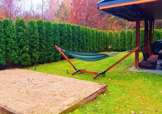 Całoroczny, drewniany domek przy lesie Prażmów Nowy