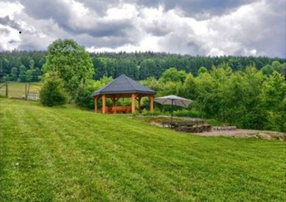 Dom na Skale Rabe, Czarna