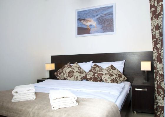 Apartament IKAR z własnym ogródkiem, blisko plaży Rewal