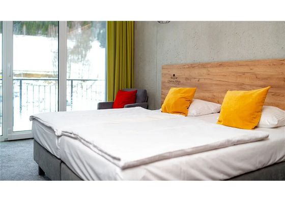 Aparthotel Czarna Perła z darmowym basenem Stronie Śląskie