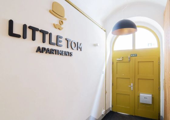 Little Tom Apartments